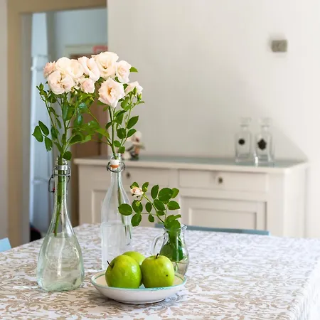 Apartment In Centro Storico A Cannero Riviera
