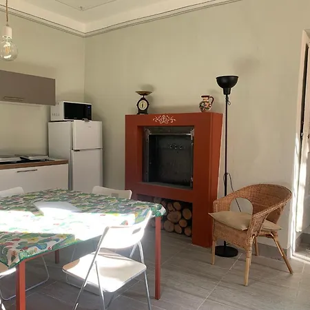 Apartment In Centro Storico A Cannero Riviera