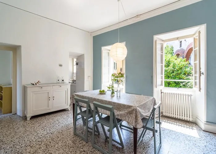 In Centro Storico A 카네로 리비에라